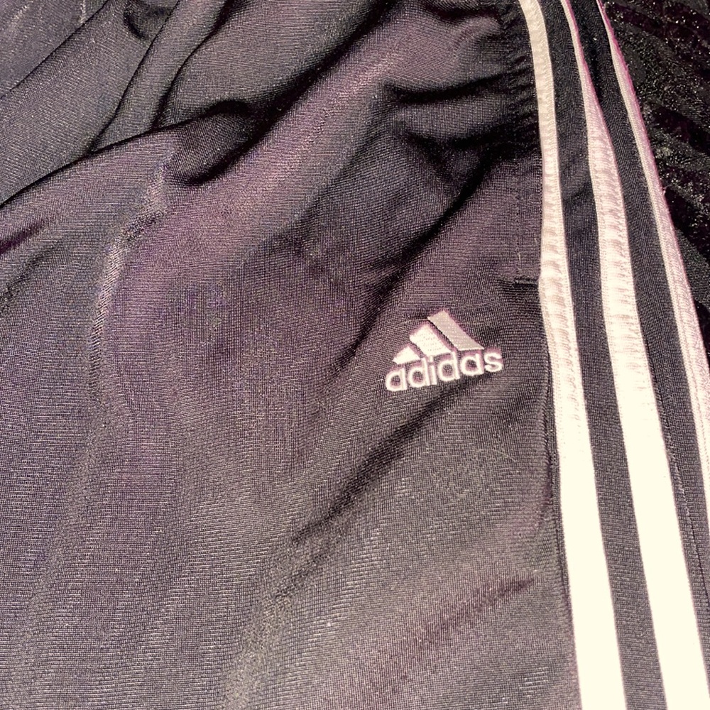 Adaidas jogging pants size lg. like new